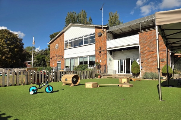 Little Red Hen Preschool Bray, Maidenhead
