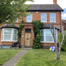 Kirsty's Little Treasures - Redbrick House