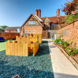 Busy Little Bees Nursery - Knowle