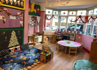 Oak Tree Day Nursery 58 Blairderry Road London Sw2 4sb 62 Reviews