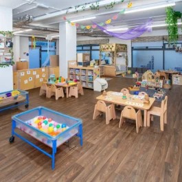 Busy Bees Wandsworth Nursery & Pre-School Academy