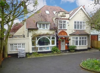 Elm Park Nursery, London, London