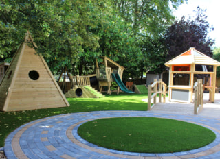 Magic Garden Children S Day Nursery Moortown 437 Street Lane Moortown Leeds West Yorkshire Ls17 6hq 3 Reviews