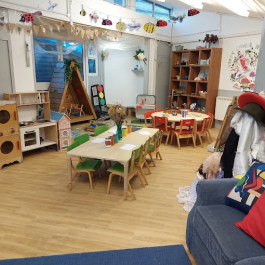 Mini Treasures Nursery Merryfield - Camberwell