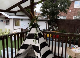 Sunflower Nursery, London, London