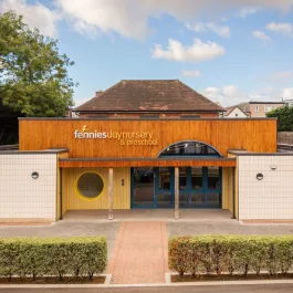 Fennies Raynes Park, Amity Grove