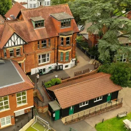 Oaklands School